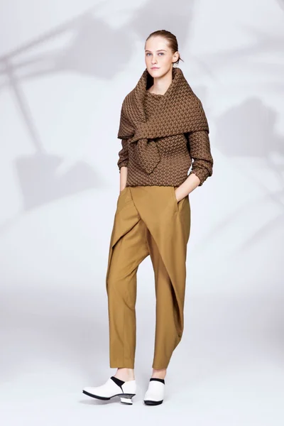 Look 10